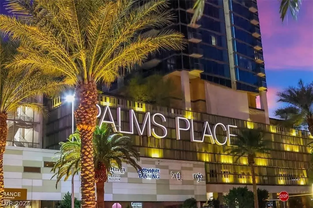 Incredible Penthouse Strip Views Balcony Access Villa Las Vegas