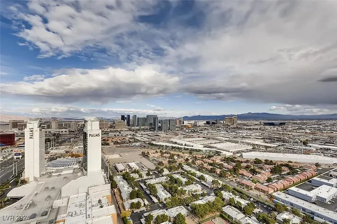 Incredible Penthouse Strip Views Balcony Access Villa Las Vegas
