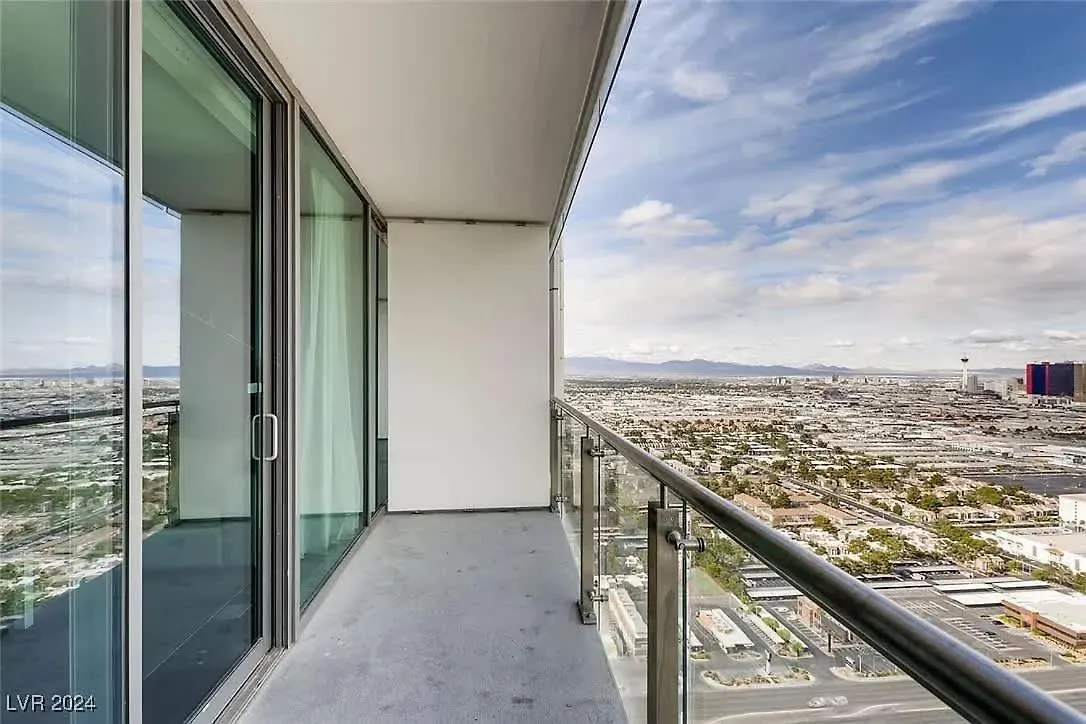 Incredible Penthouse Strip Views Balcony Access Villa Las Vegas United States